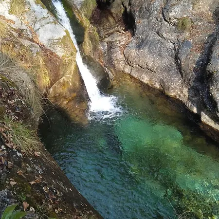 Waterfalls Apartman *